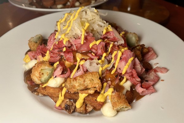 Montreal Poutine thumbnail (click to enlarge)